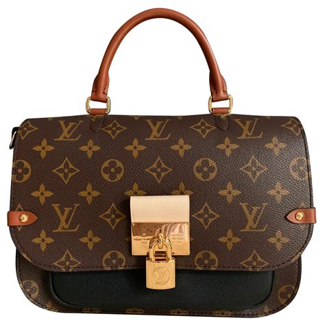 petit sac louis vuitton.